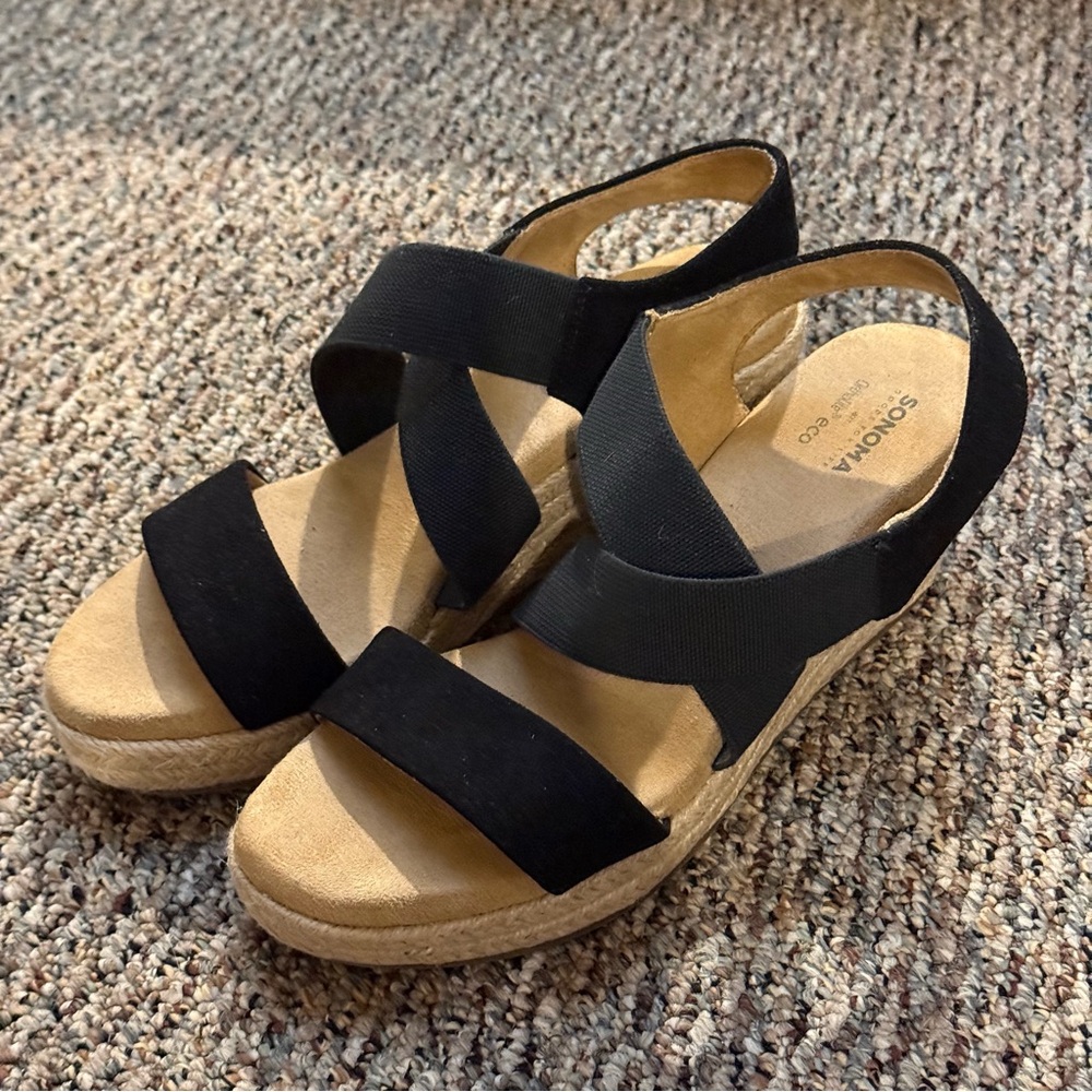Sonoma Black and Tan Women's Wedges